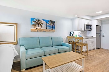 Standard Room, Multiple Beds, Non Smoking, Balcony (with Sofabed;Gulf View)