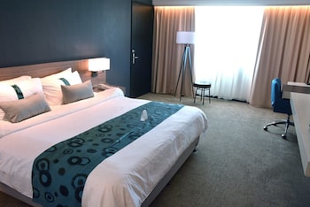 Deluxe King River View