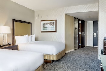Room, 2 Double Beds, Accessible (Mobility & Hearing, Roll-In Shower)