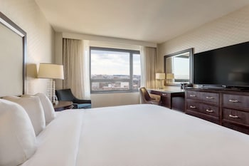 Room, 1 King Bed, City View