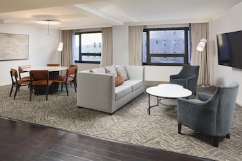 Suite, 1 King Bed (Dupont Suite)