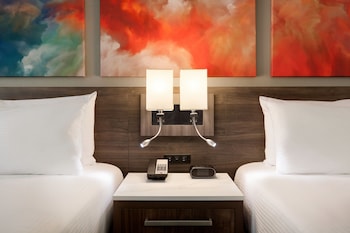 Suite, 2 Queen Beds (Deluxe Queen Suite)