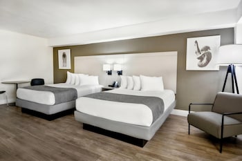 Room, 2 Queen Beds, Non Smoking, Tower (Deluxe Tower Room)