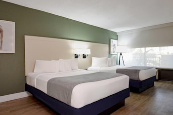 Room, 2 Queen Beds, Non Smoking (Garden Room)