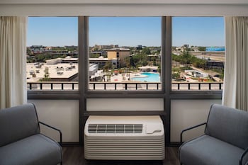 Superior Room, 1 King Bed, Non Smoking, Tower