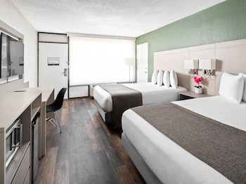 Room, 2 Queen Beds, Non Smoking