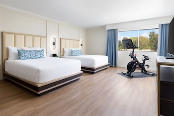 Room, 2 Queen Beds (SoCal Fit)