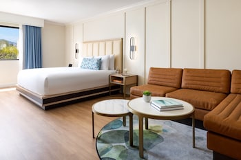 Standard Room (King)