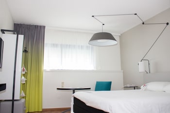 Standard Double Room, Multiple Beds