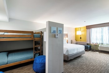 Suite, Multiple Beds