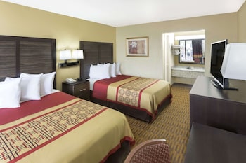 Standard Room, 2 Queen Beds, Non Smoking