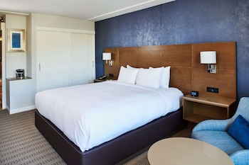 Room, 1 King Bed, Non Smoking, Balcony