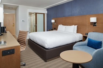 Standard Room, 1 King Bed