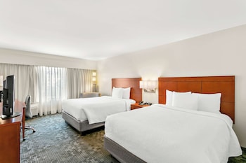 Room, 2 Queen Beds, Accessible (Hearing)