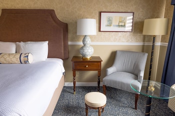 Standard Room, 1 Queen Bed, Non Smoking