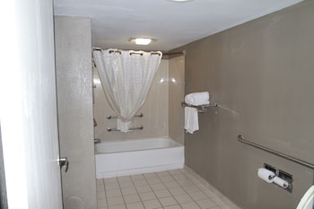 Room, 1 King Bed, Mobility Accessible, Non Smoking (Bathtub w/ Grab Bars)
