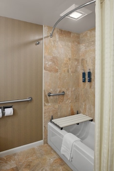 Room, 1 Double Bed, Accessible, Bathtub (Mobility & Hearing)