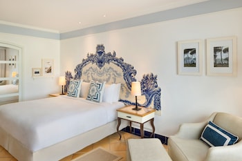 Deluxe Room, 1 Queen Bed, Resort View (Balcony)