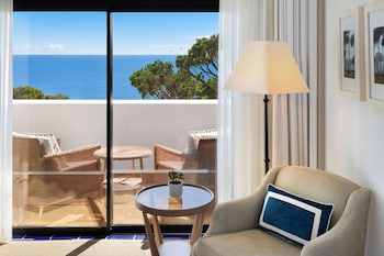 Deluxe Room, 2 Twin Beds, Ocean View (Balcony)