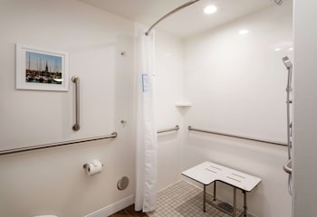 Room, 1 Queen Bed, Accessible, Non Smoking