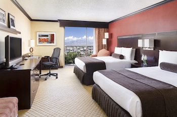Standard Room, 2 Queen Beds, Balcony