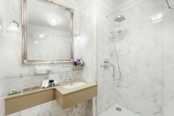 Classic Double Room, 1 King Bed