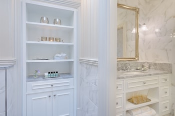 Traditional Suite