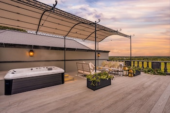 Presidential Suite