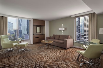 Suite, 1 Bedroom, City View (Large One Bedroom Corner Suite)