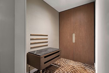 Executive Room, 1 Double Bed, Executive Level (M Club Lounge Access)