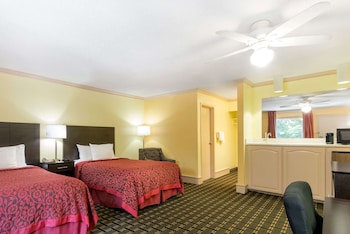 Studio Suite, 2 Double Beds, Smoking