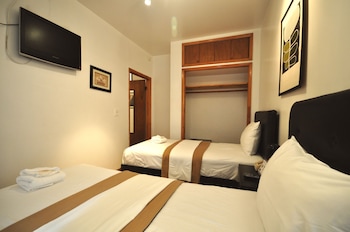 Shared Bathroom Economy Suite