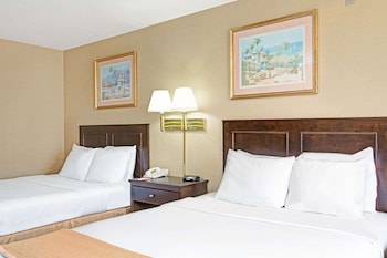 Standard Room, 2 Queen Beds