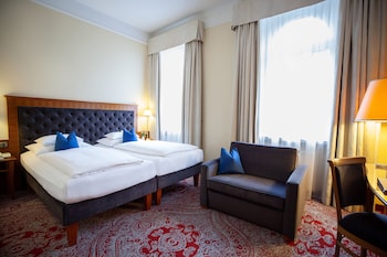 Classic Double or Twin Room (with extra bed)
