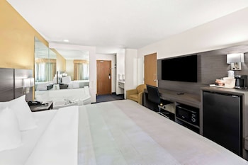 Room, 1 King Bed, Non Smoking, Hot Tub