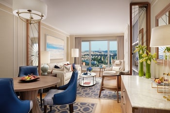 Suite (Maritime)