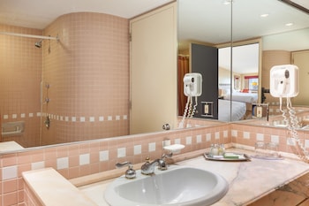 Junior Suite, 1 King Bed