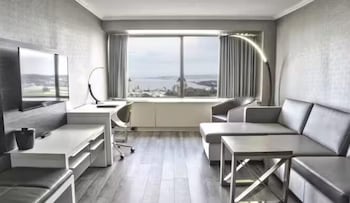 Junior Suite, 1 King Bed