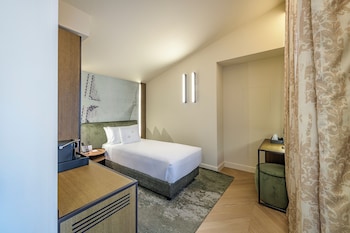 Classic Single Room