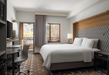 Suite, 1 Bedroom, Courtyard View