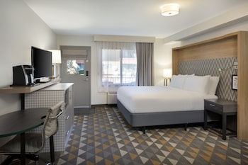 Room, 1 King Bed, Accessible (Communication, Pet Friendly)