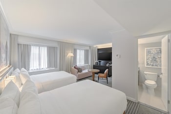 Room, 2 Double Beds, City View