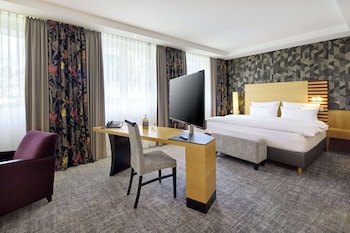 Junior Suite, 1 Double Bed, Garden View, Annex Building (Converts to 2 Twin Beds)