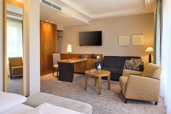 Superior Room, 1 Double Bed, Garden View, Annex Building (Converts to 2 Twin Beds)