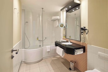 Superior Room, 1 Double Bed, Garden View, Annex Building (Converts to 2 Twin Beds)