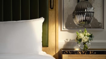 Room, 1 King Bed (Hyde Park)
