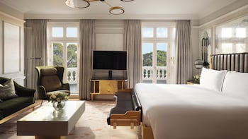 Junior Suite, 1 King Bed (Hyde Park)
