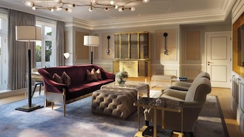 Suite (Hyde Park)