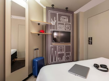 Triple Room, Multiple Beds
