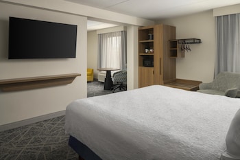 Suite, 1 King Bed, Non Smoking